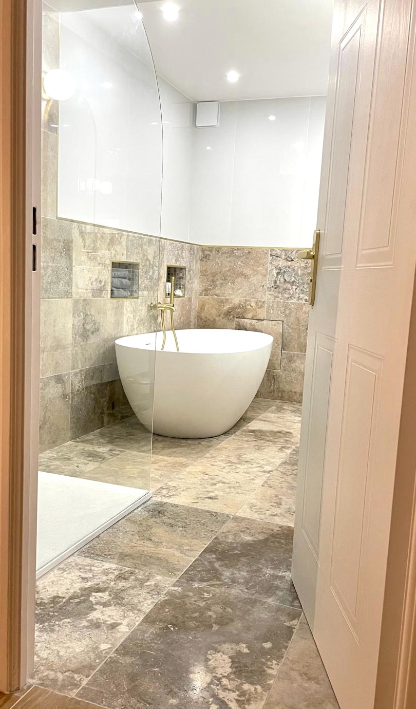 Texture and light — CANNES · BATHROOM