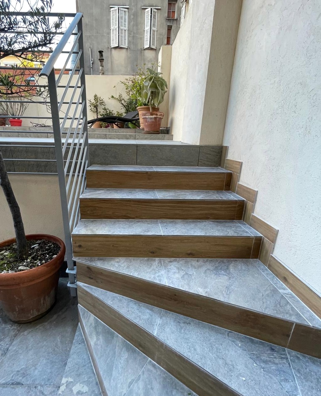 Care, beyond the interior — EXTERIOR STAIRCASE